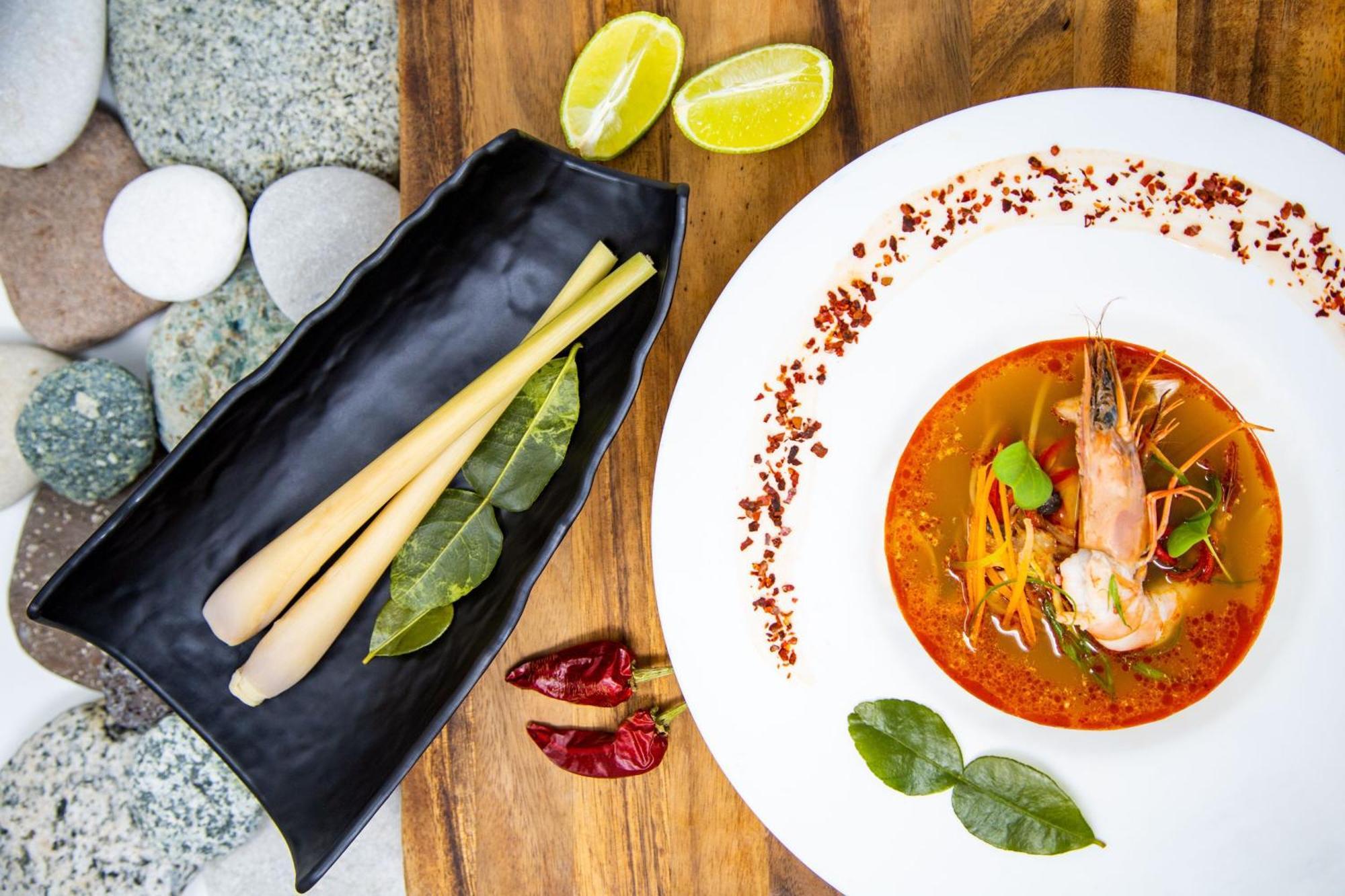 Sheraton Batumi Hotel Екстериор снимка Tom yum kung