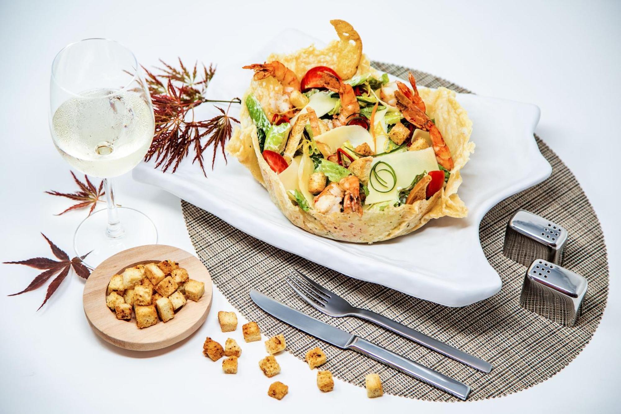 Sheraton Batumi Hotel Екстериор снимка Caesar salad