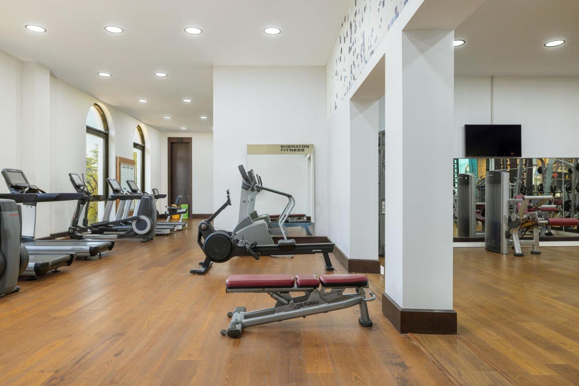 Sheraton Batumi Hotel Екстериор снимка The gym at the hotel