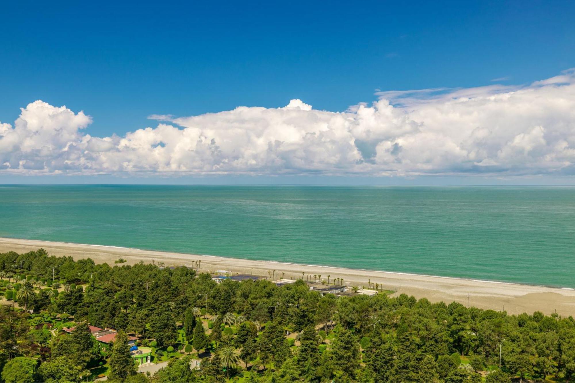 Sheraton Batumi Hotel Екстериор снимка View of the Atlantic Ocean from the observation tower