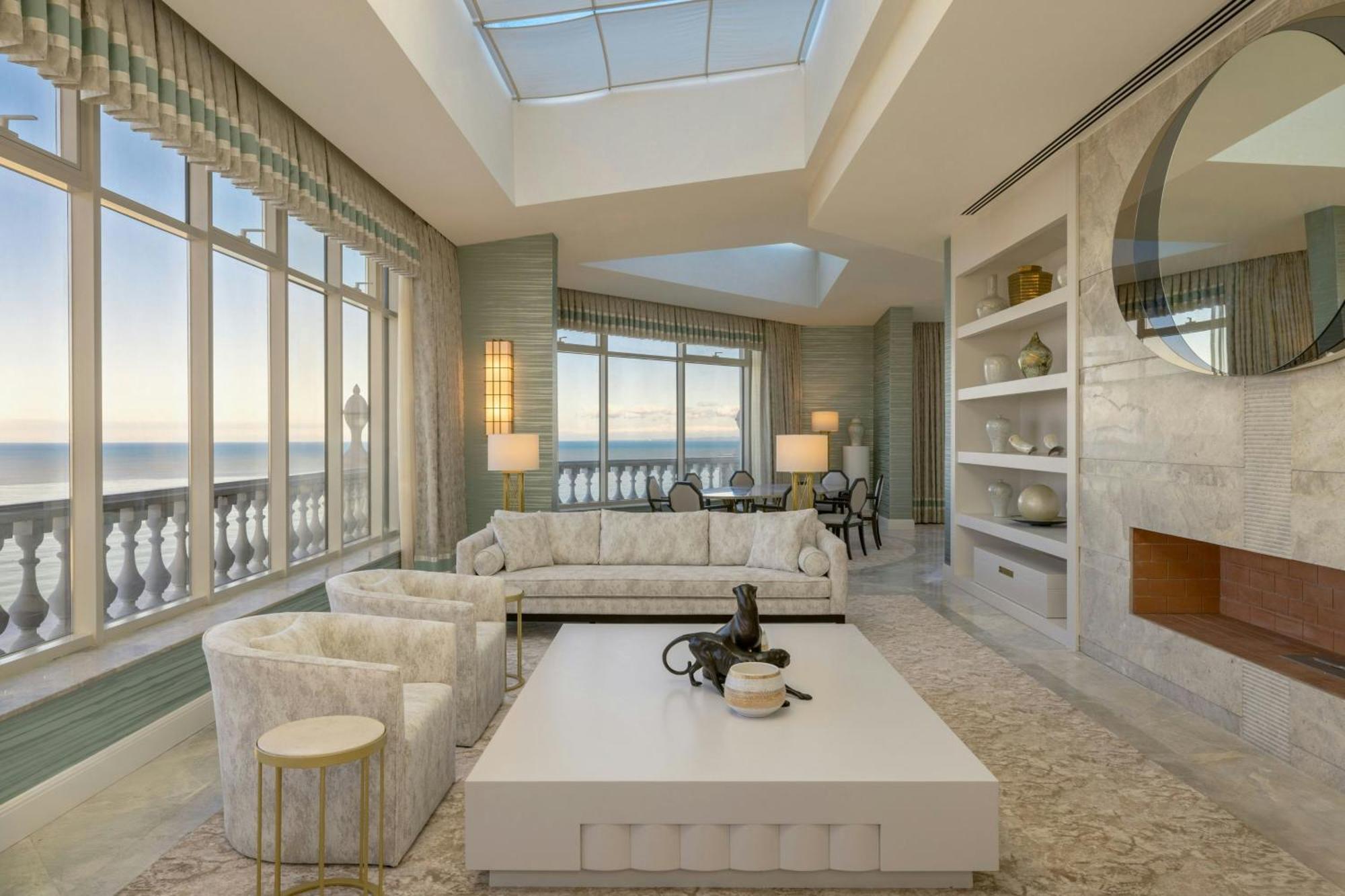 Sheraton Batumi Hotel Екстериор снимка Interior of a penthouse